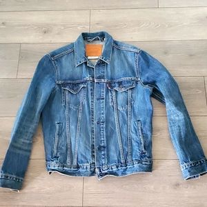 Men's Levi's Premium red tab jean jacket